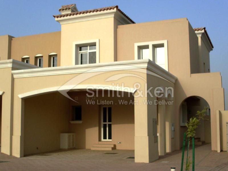 3 Bedrooms The Lakes Villa for Lease