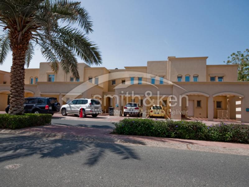 3 Bedrooms The Lakes Villa for Lease