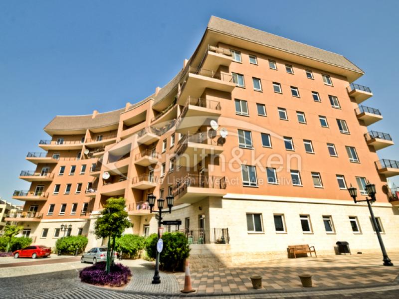 2 Bedrooms Motor City Apartment for Sale