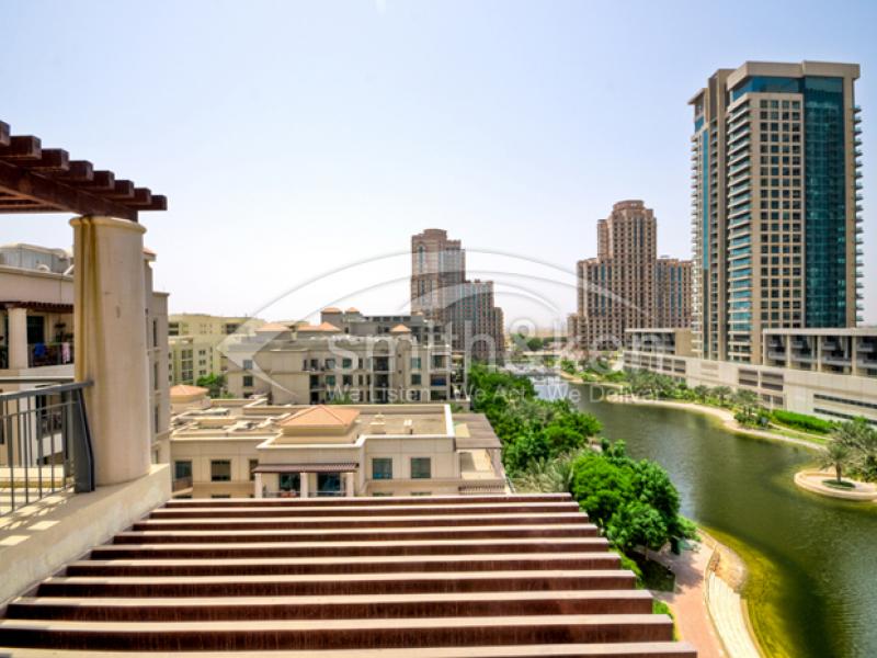 3 Bedrooms The Views Apartment for Sale