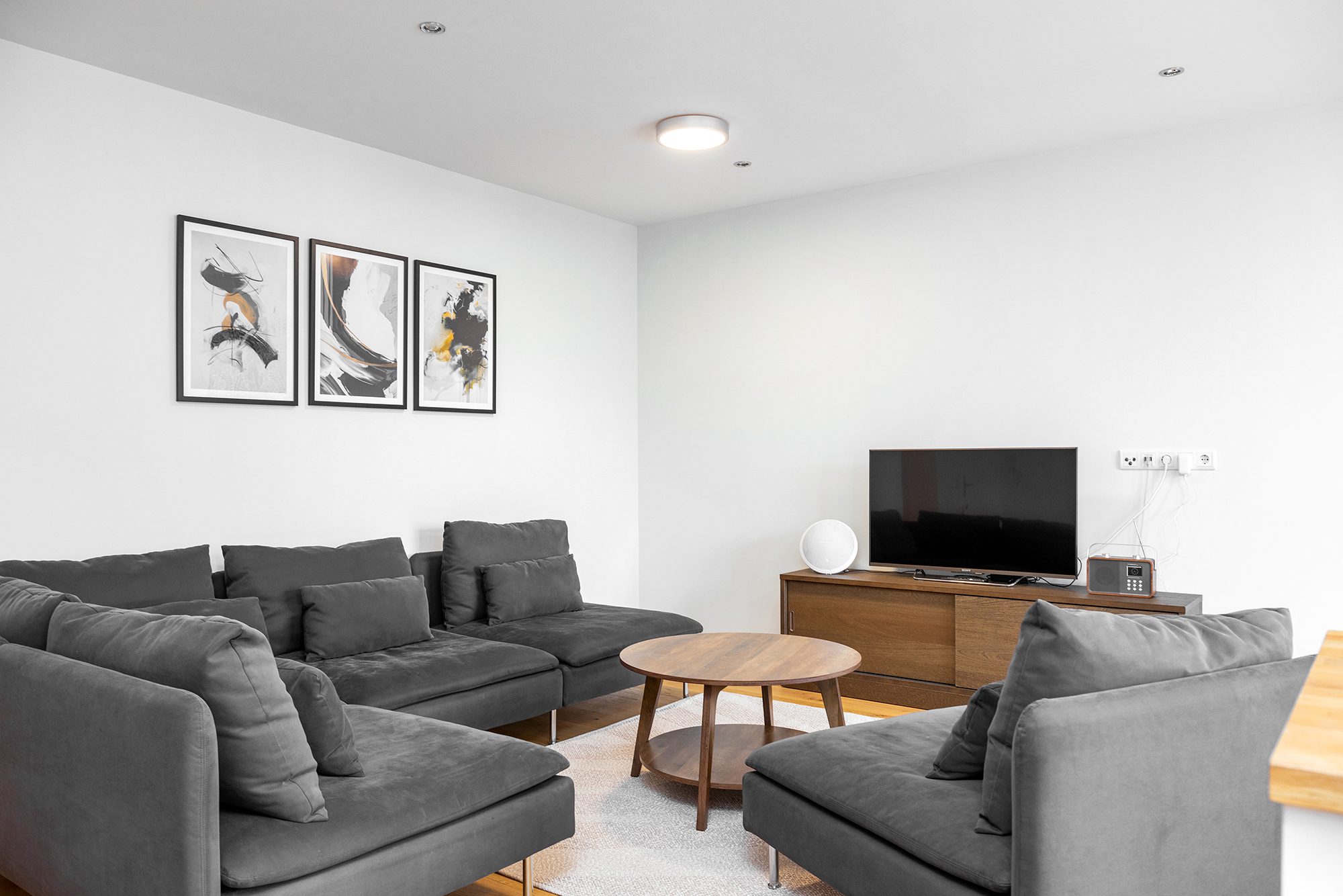 RB171: Kantstr. 123, 10625 Berlin