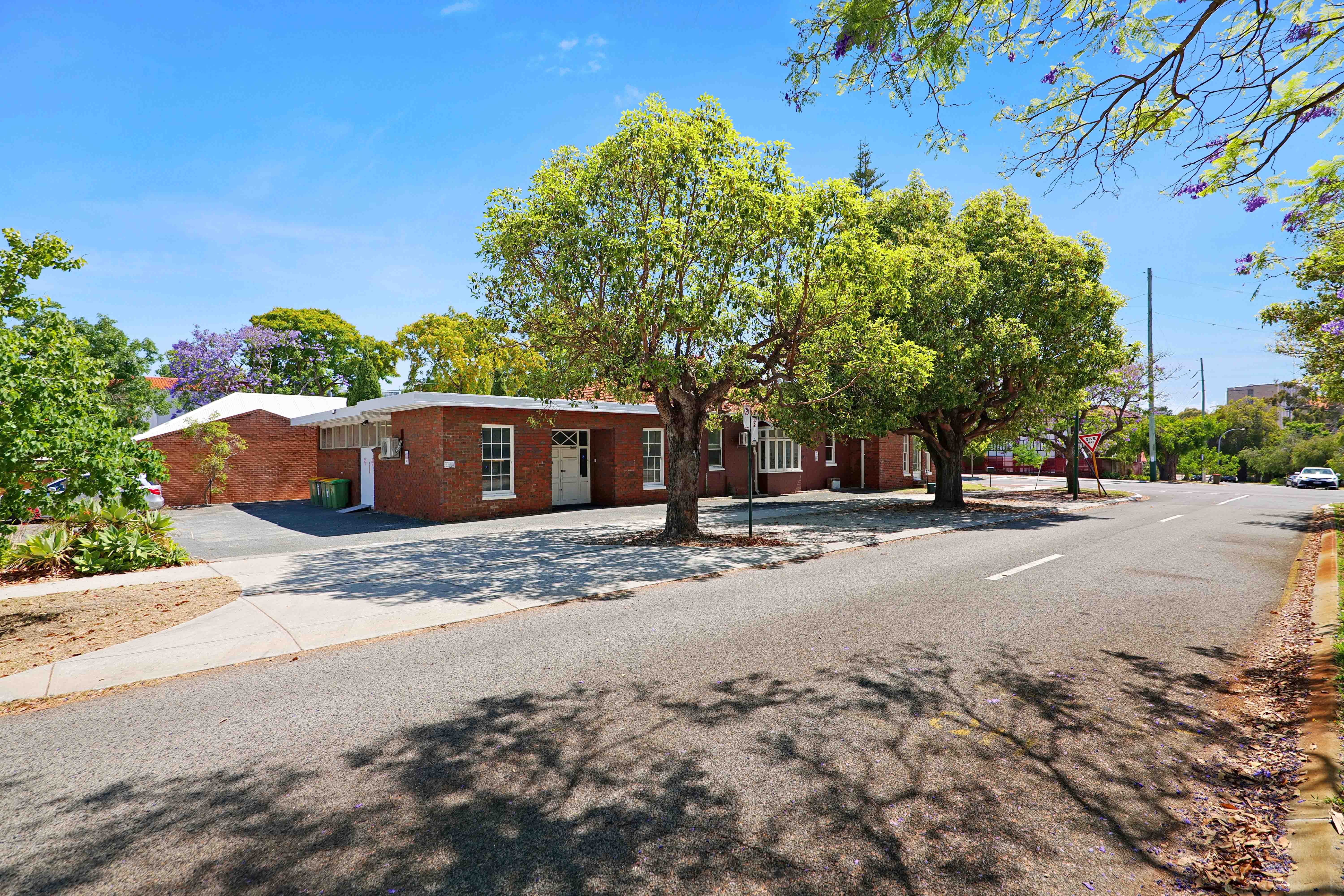 49 Broadway, Nedlands WA 6009