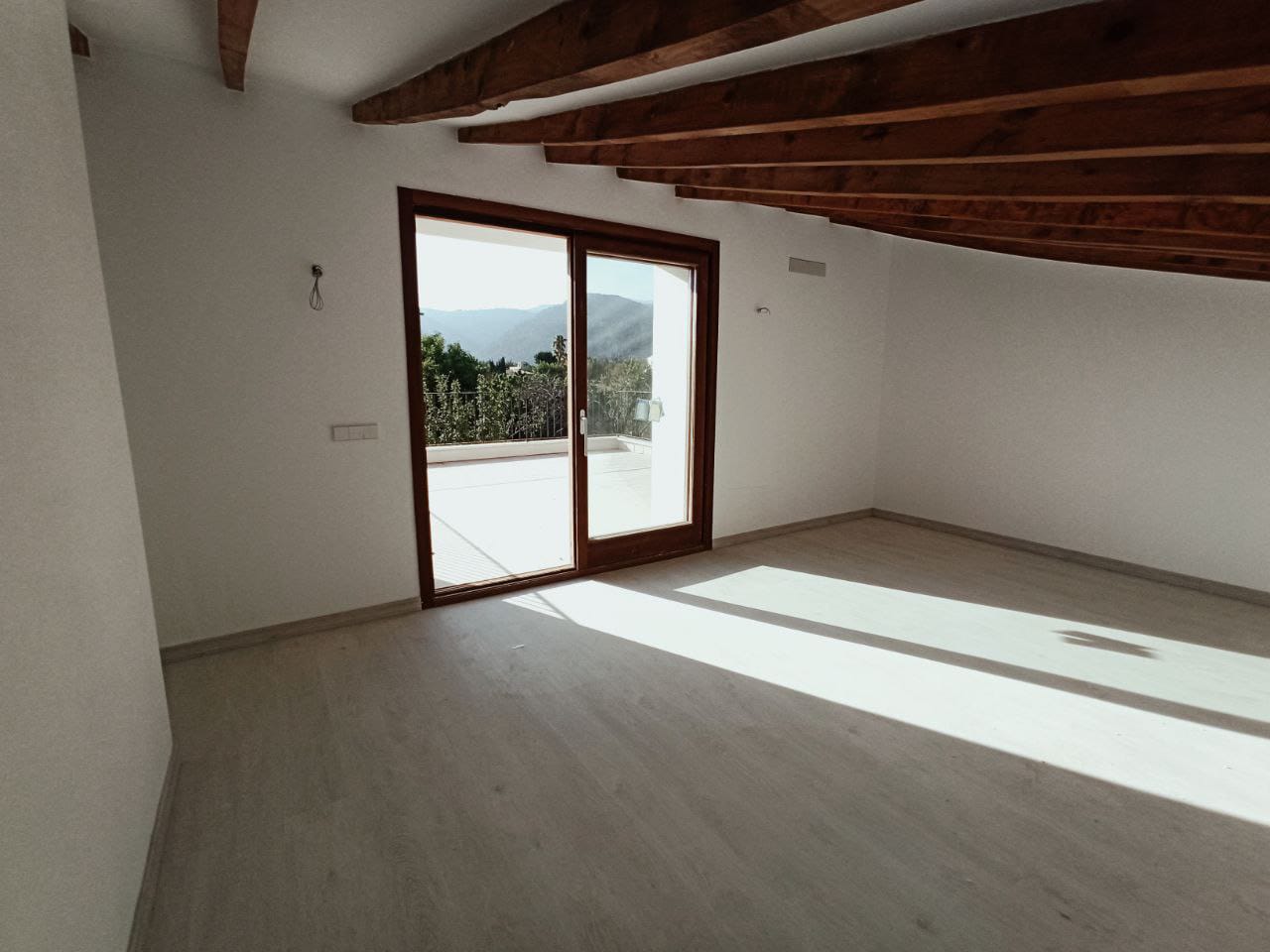 Property Image 4 Property Image 4