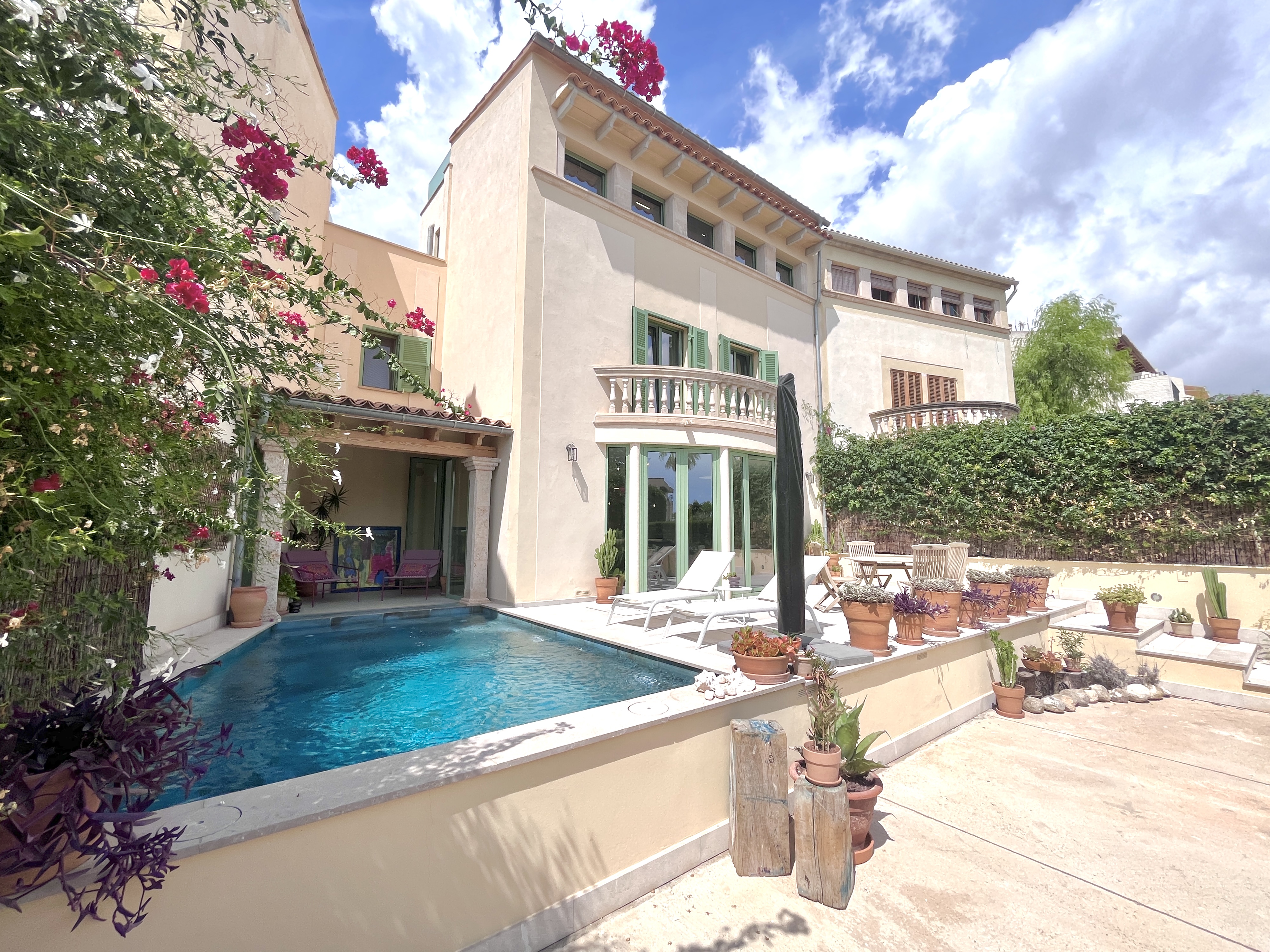 Property Image 1 Property Image 1