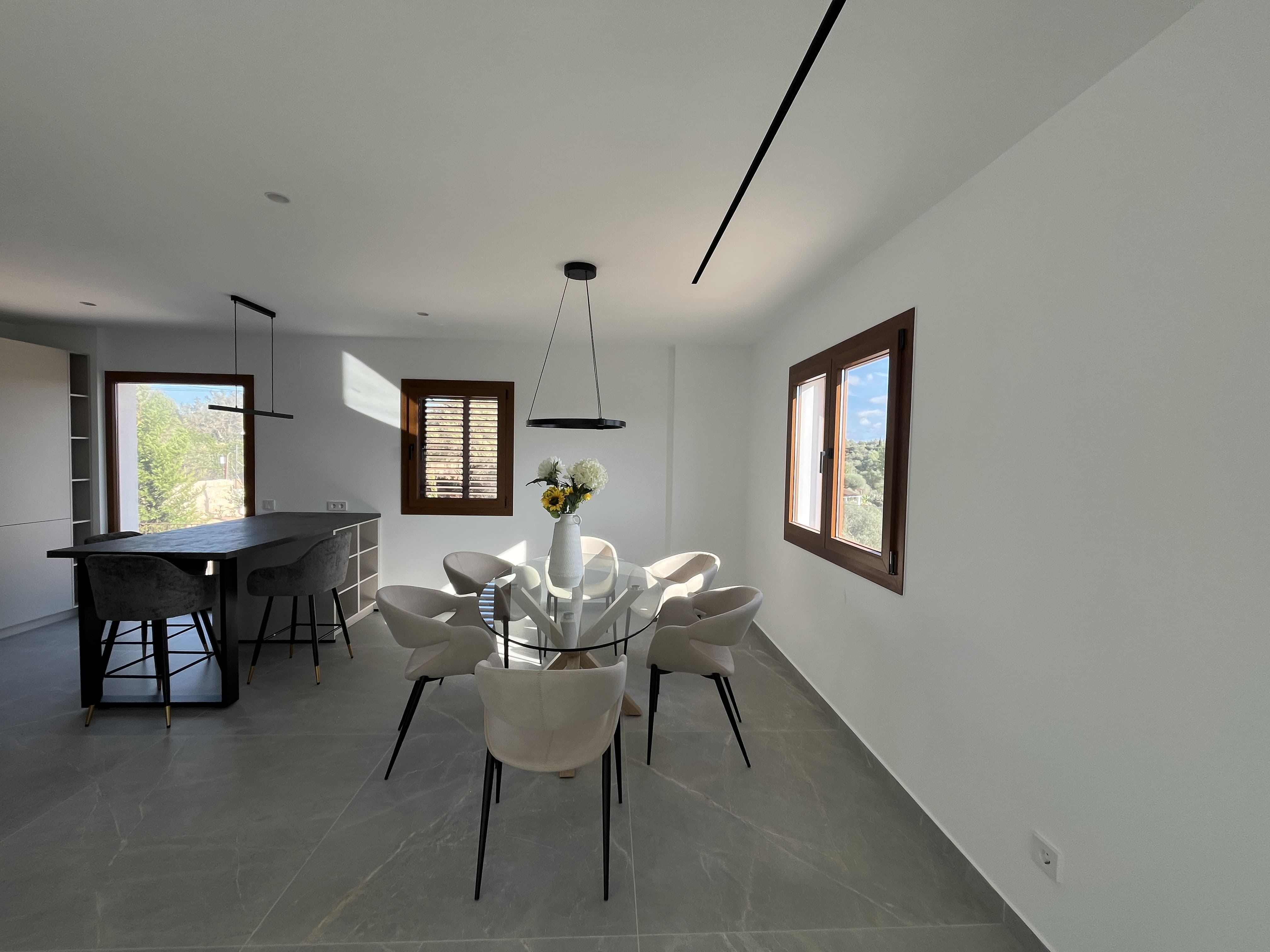 Property Image 4 Property Image 4