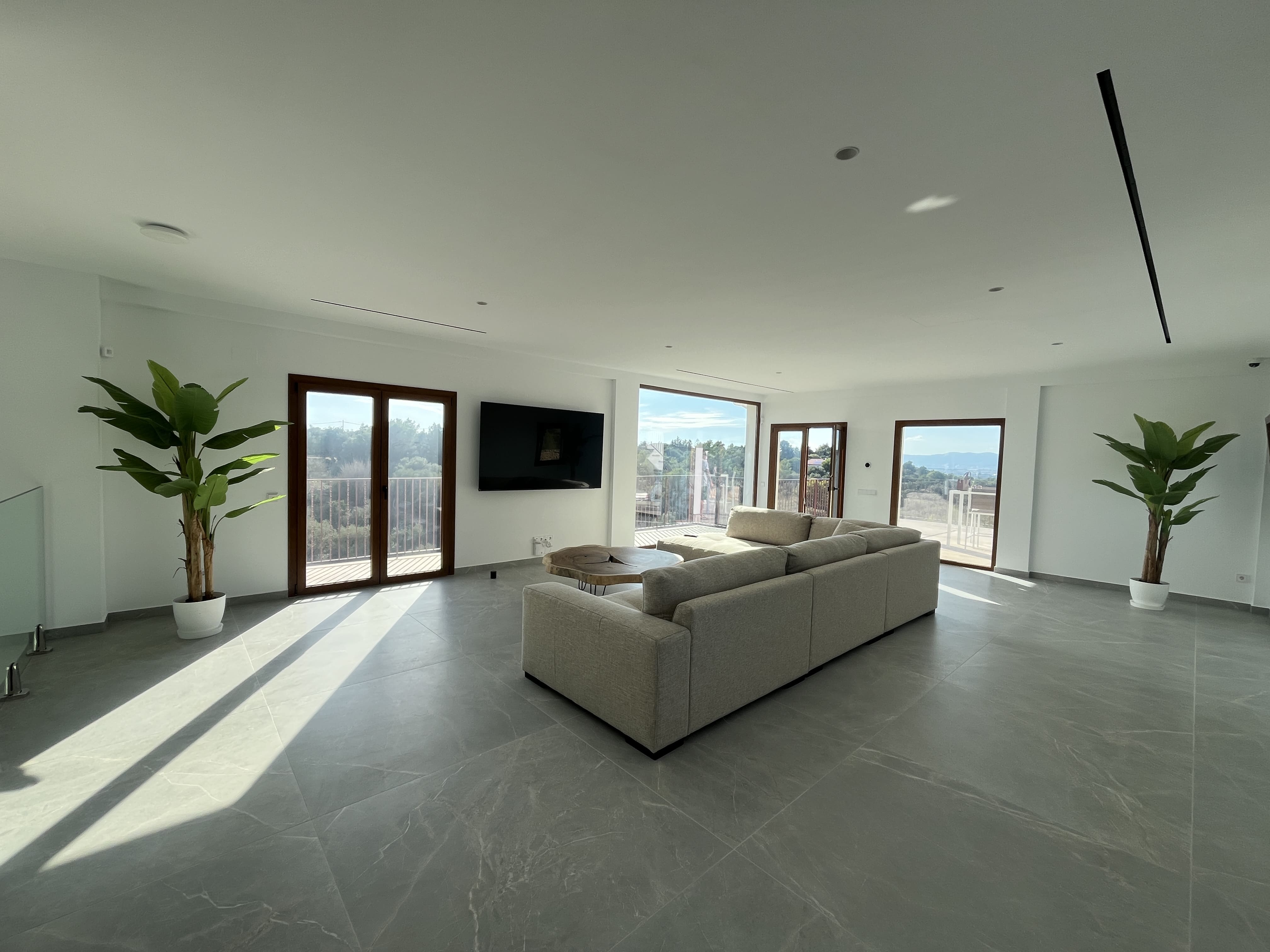 Property Image 3 Property Image 3