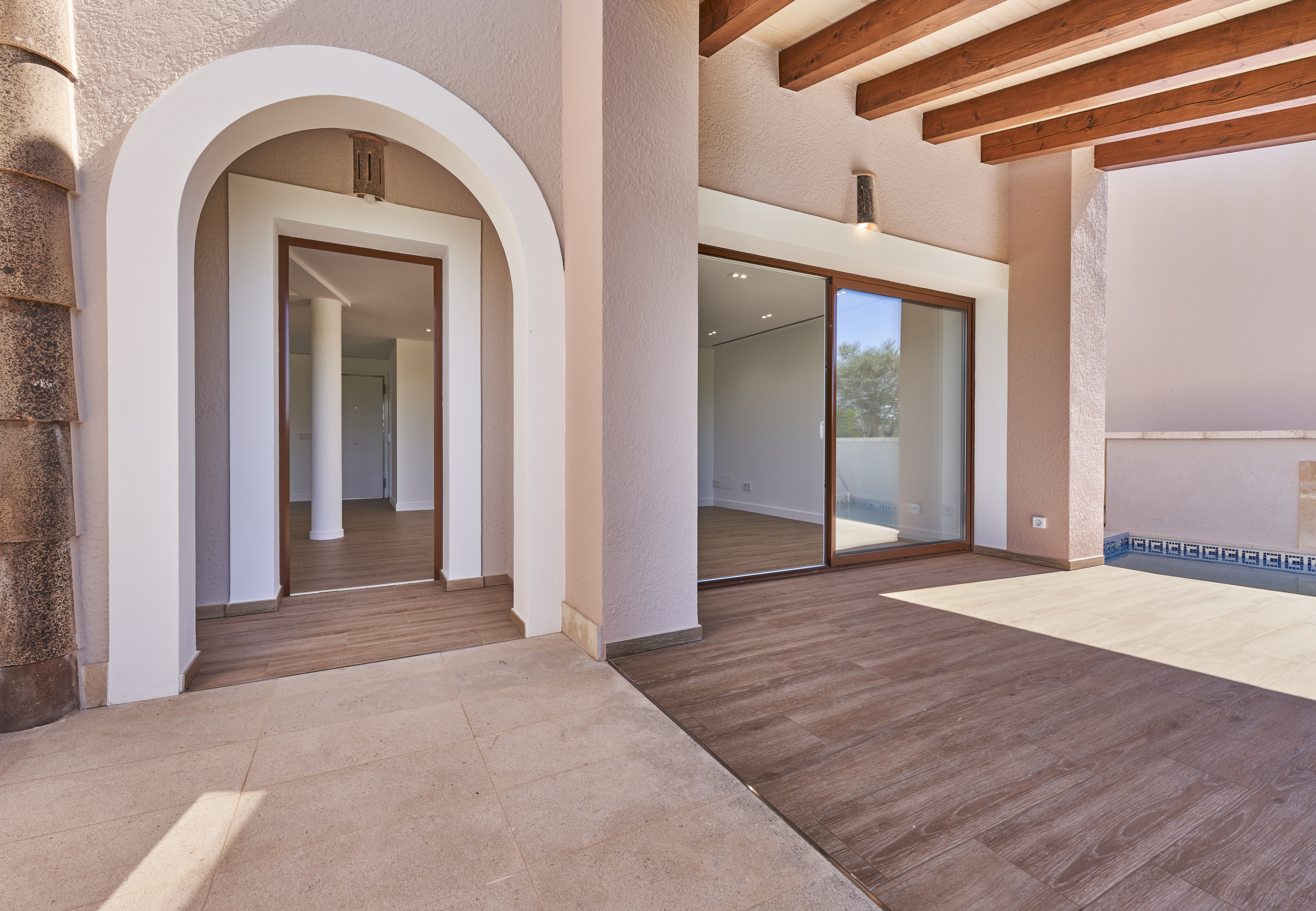 Property Image 3 Property Image 3