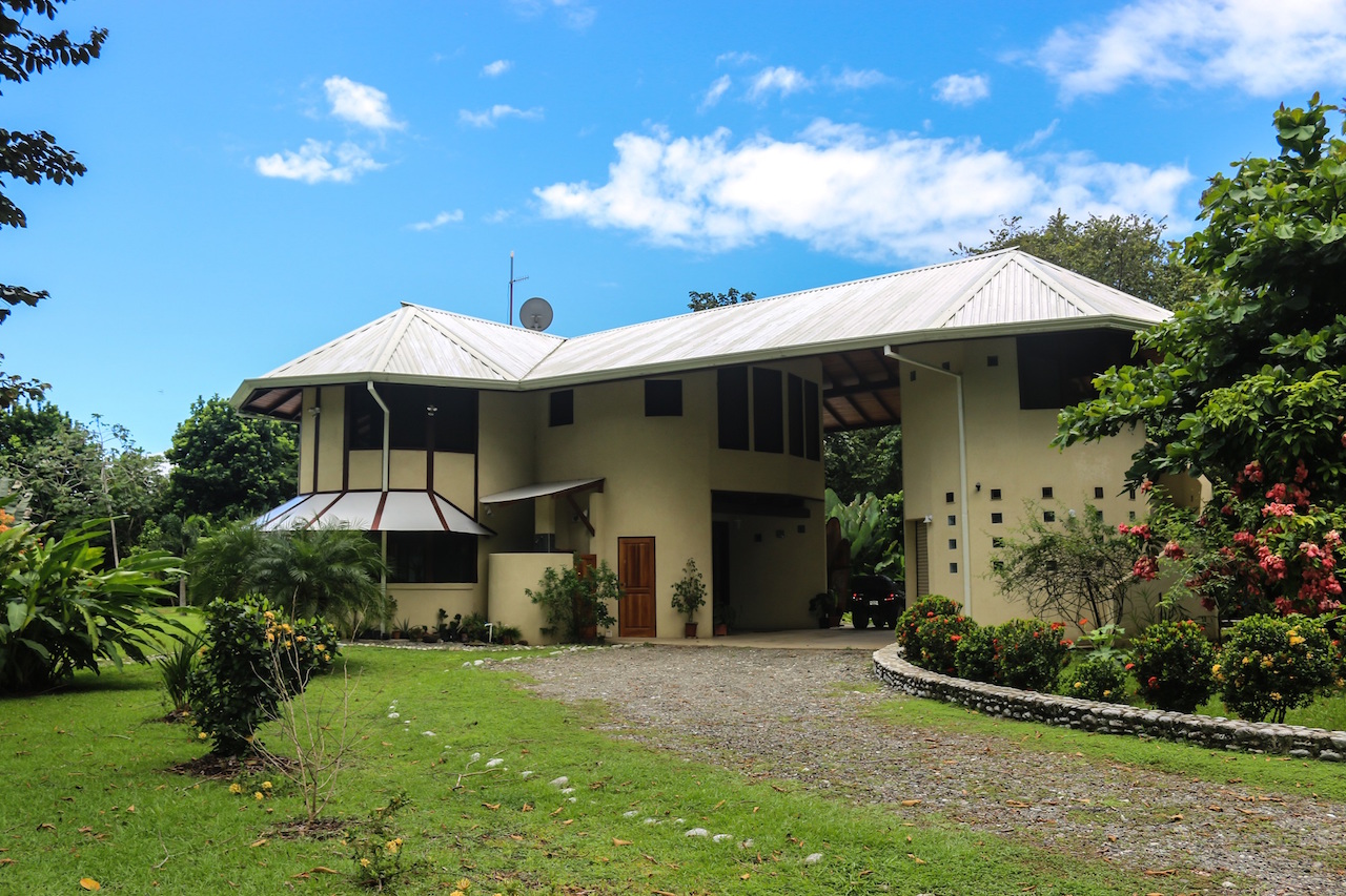 4 bed Single Family Homes For Sale in Puntarenas, Puntarenas - thumb 17