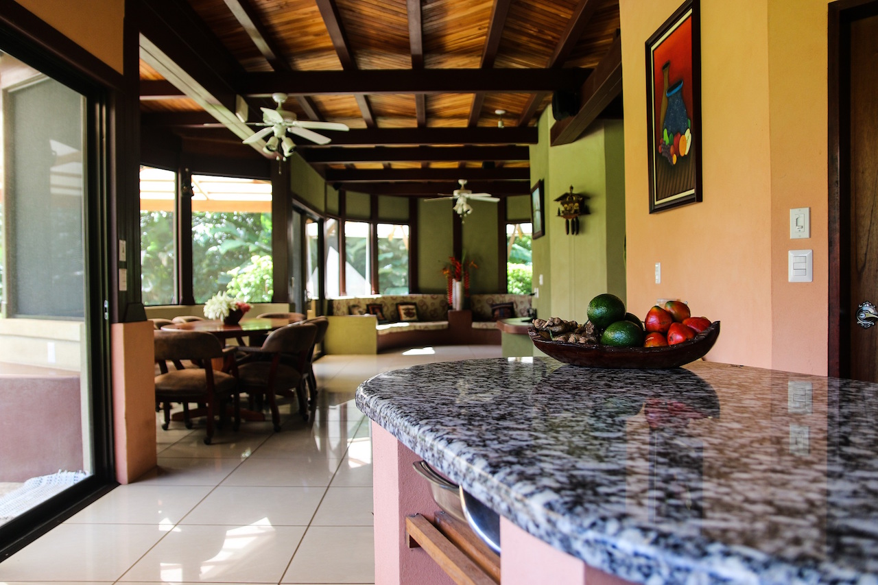 4 bed Single Family Homes For Sale in Puntarenas, Puntarenas - thumb 10