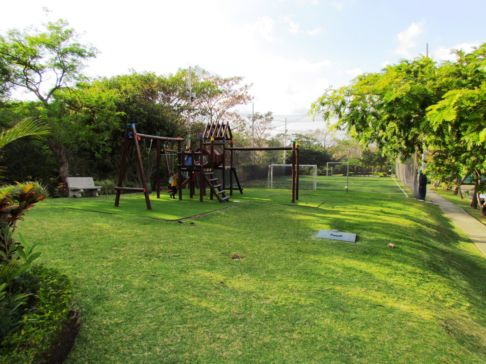 3 bed Single Family Homes For Sale in Santa Ana, San Jose - thumb 19