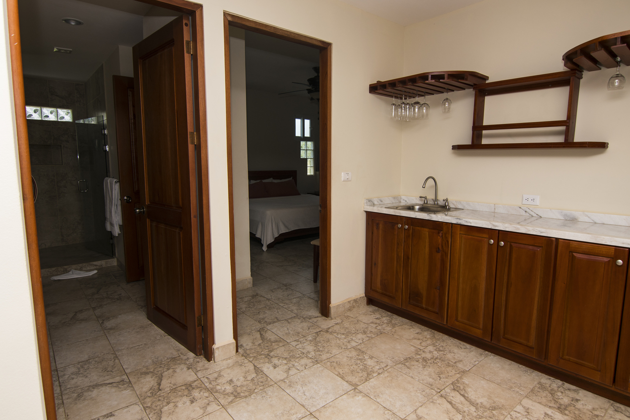 16 bed Hotel / Leisure For Sale in Jaco, Puntarenas - thumb 16