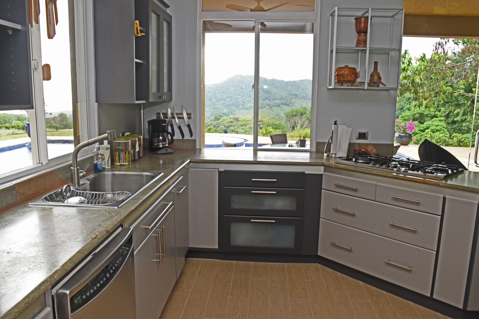 3 bed Single Family Homes For Sale in Dominical, Puntarenas - thumb 17