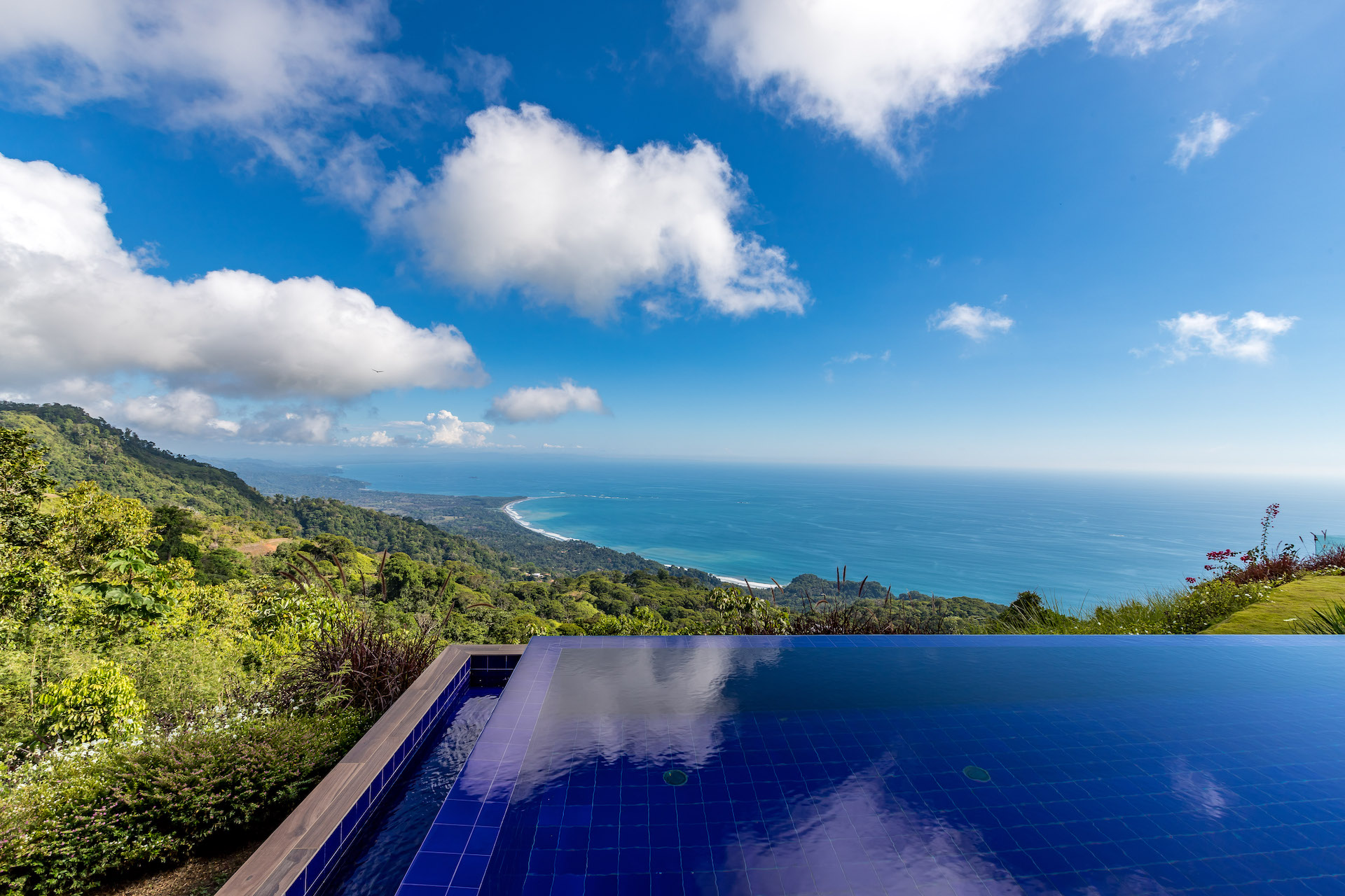 4 bed Single Family Homes For Sale in Dominical, Puntarenas - thumb 2