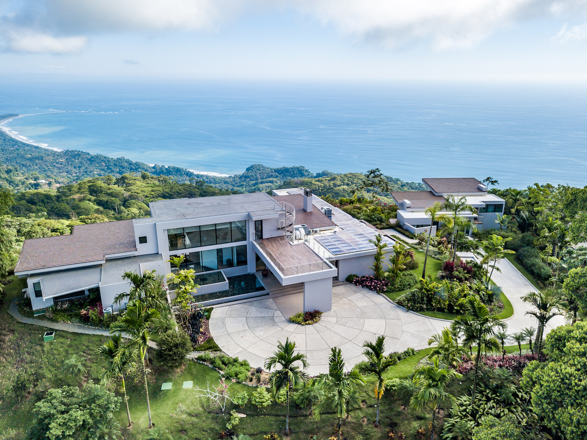 4 bed Single Family Homes For Sale in Dominical, Puntarenas - thumb 1