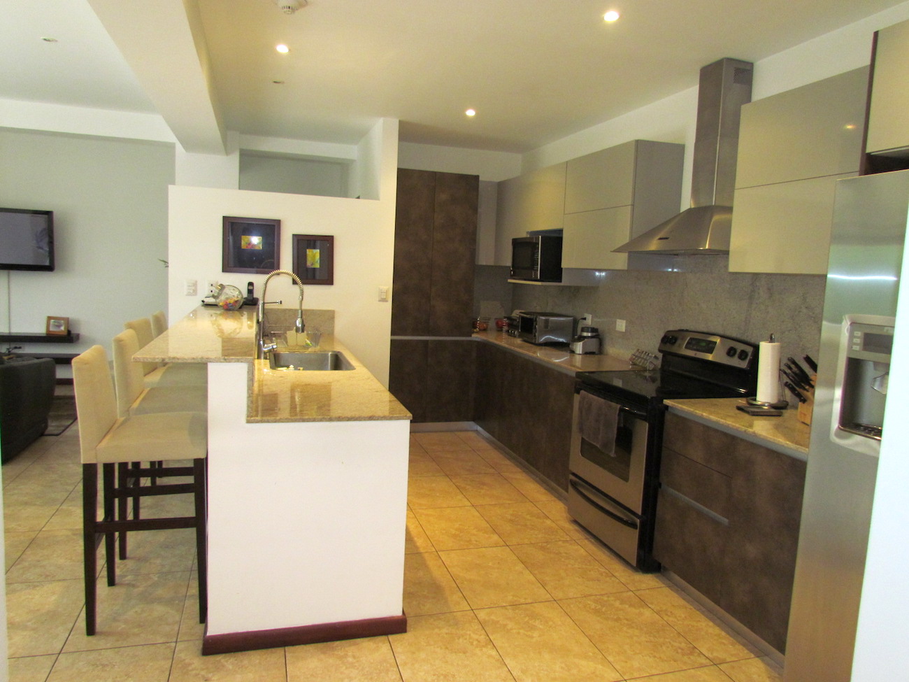 2 bed Apartment For Rent in Escazu, San Jose - thumb 4