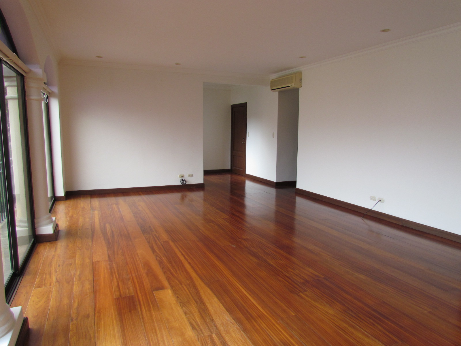 2 bed Apartment For Sale in Escazu, San Jose - thumb 2