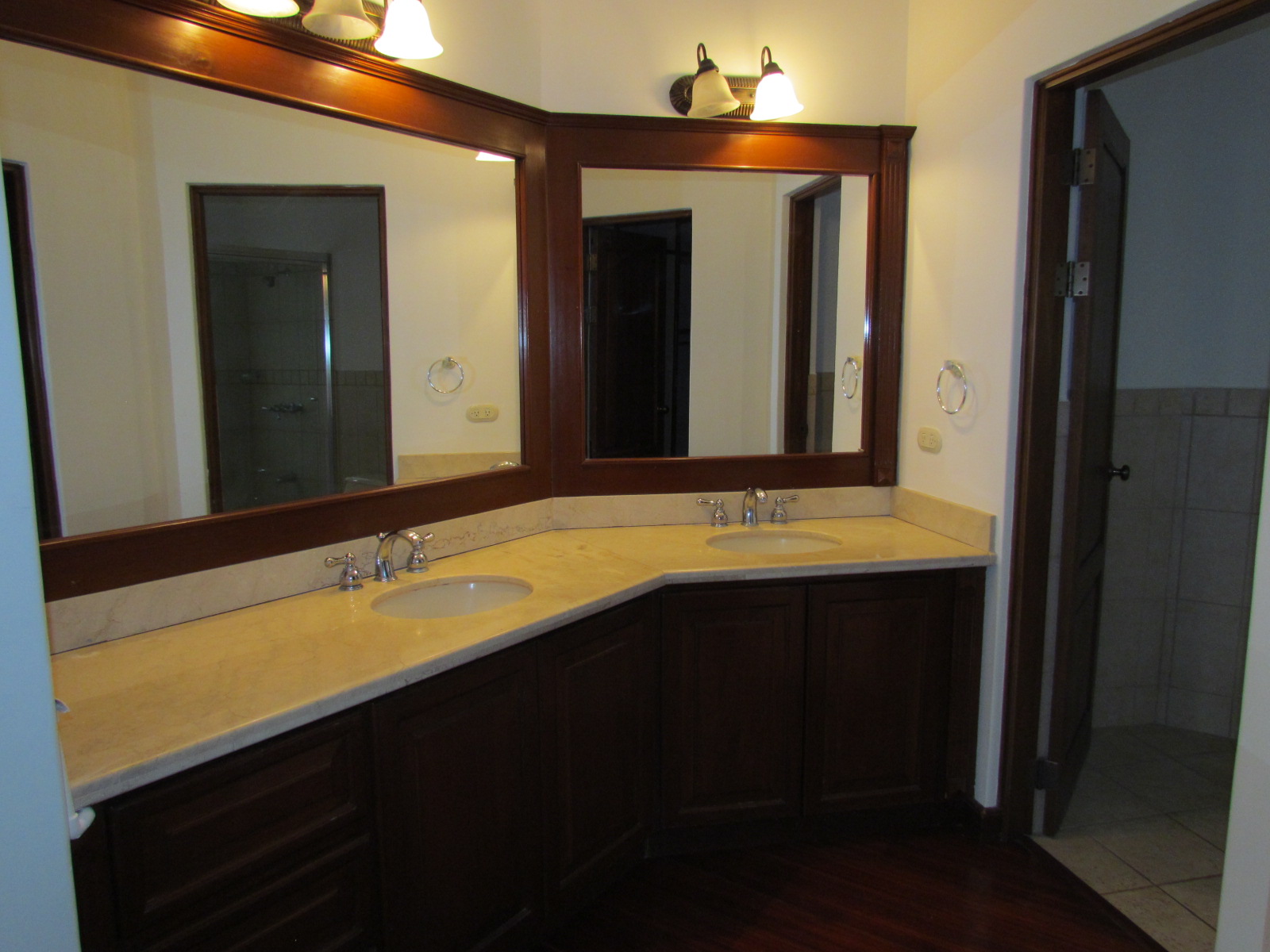 2 bed Apartment For Sale in Escazu, San Jose - thumb 7