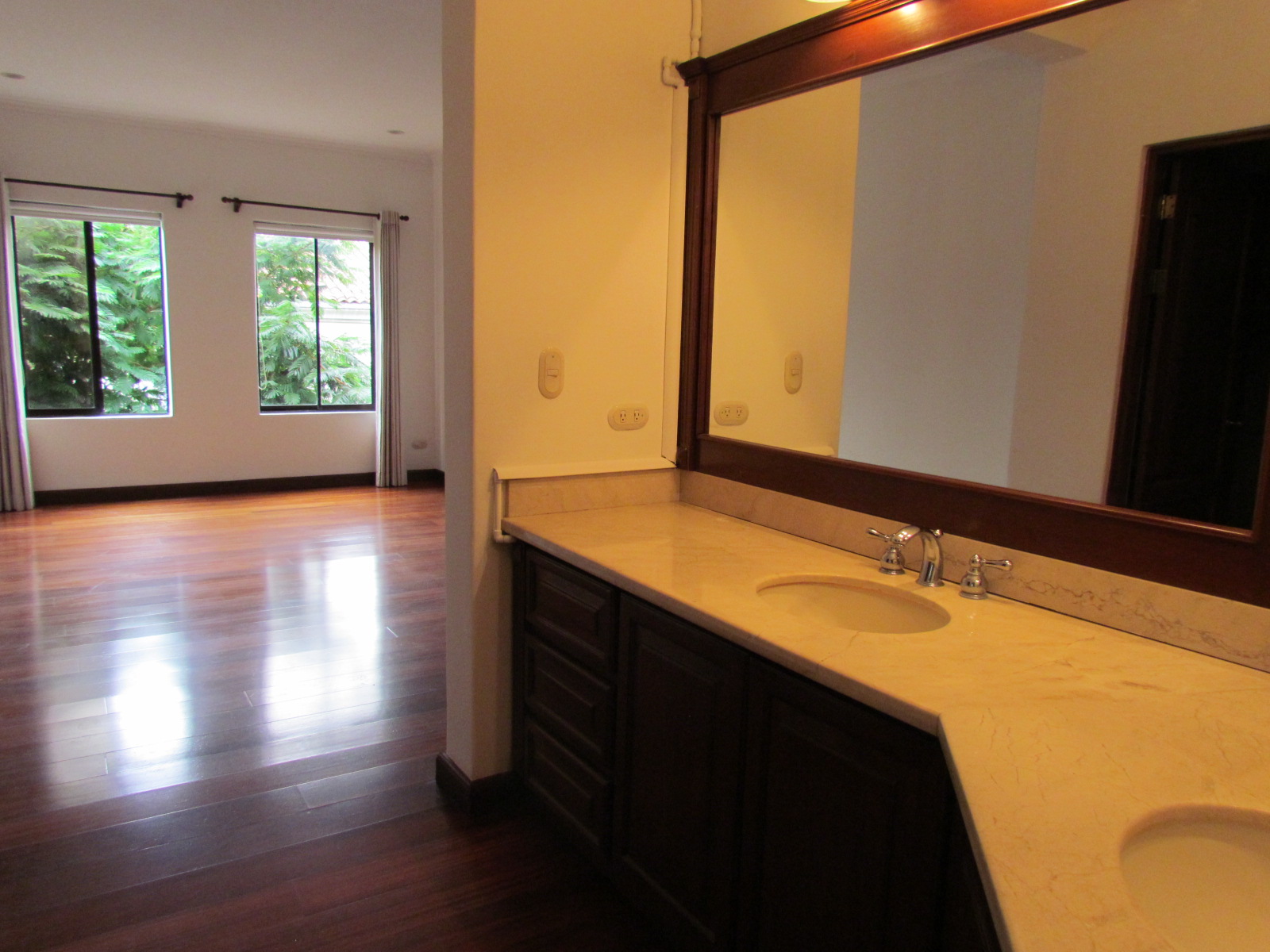2 bed Apartment For Sale in Escazu, San Jose - thumb 8
