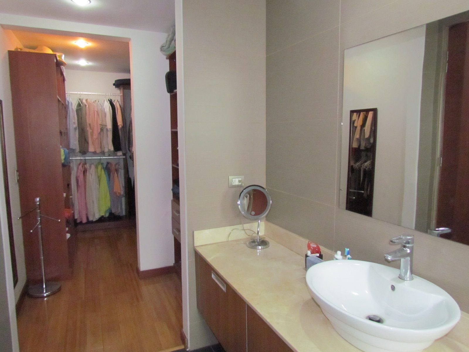 3 bed Single Family Homes For Sale in Santa Ana, San Jose - thumb 12