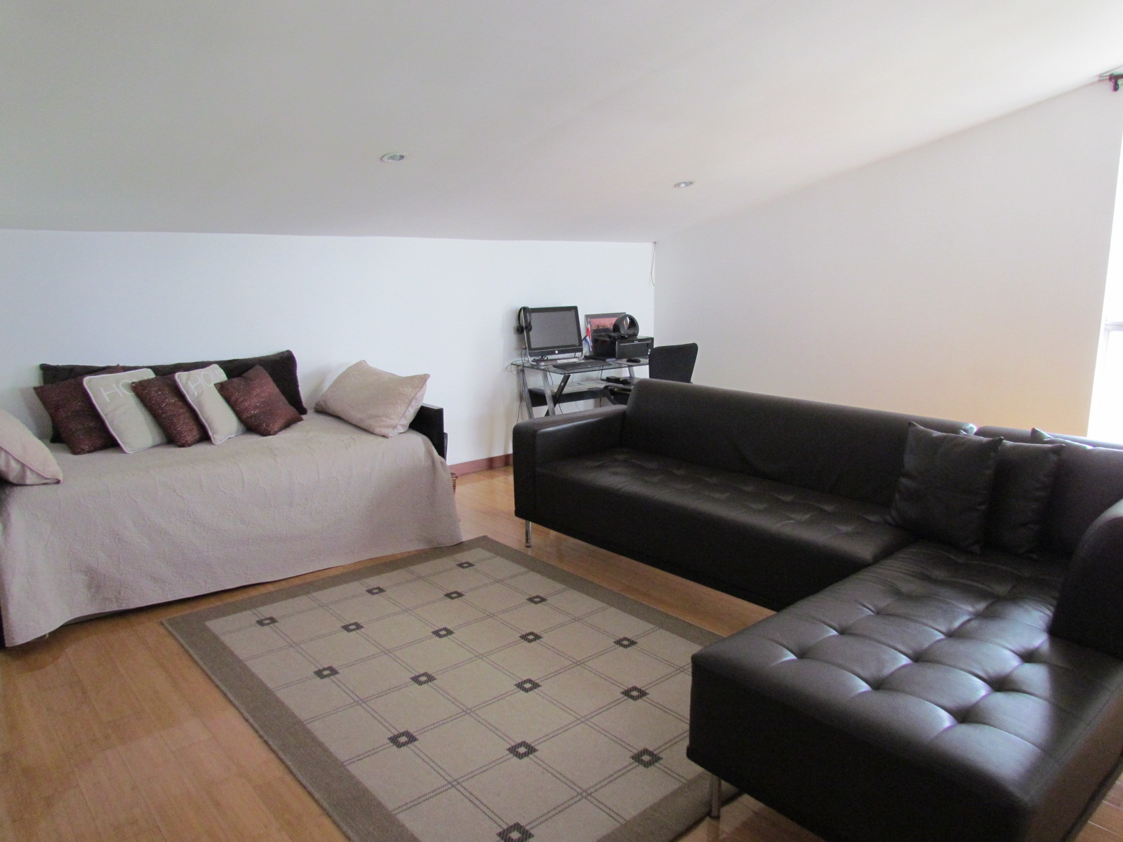 3 bed Single Family Homes For Sale in Santa Ana, San Jose - thumb 8