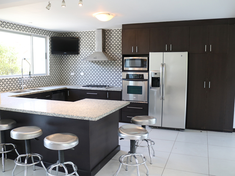 3 bed Single Family Homes For Sale in Santa Ana, San Jose - 1