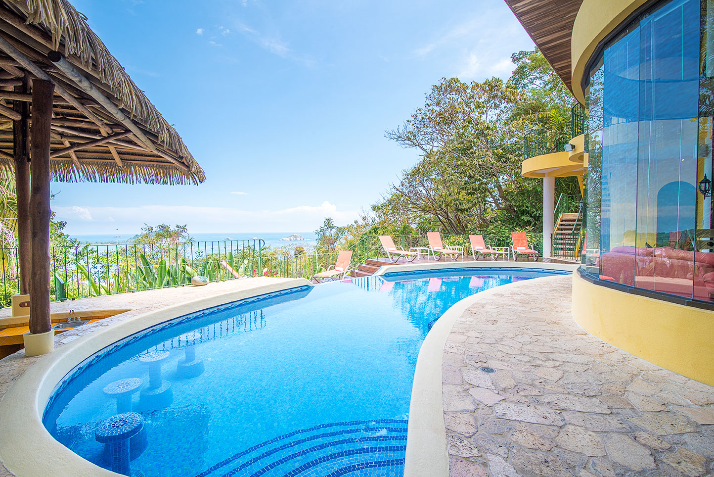 7 bed Single Family Homes For Sale in Manuel Antonio, Puntarenas - thumb 4