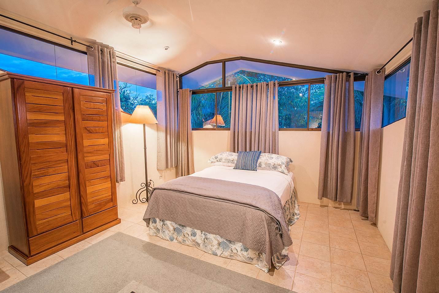 7 bed Single Family Homes For Sale in Manuel Antonio, Puntarenas - thumb 16