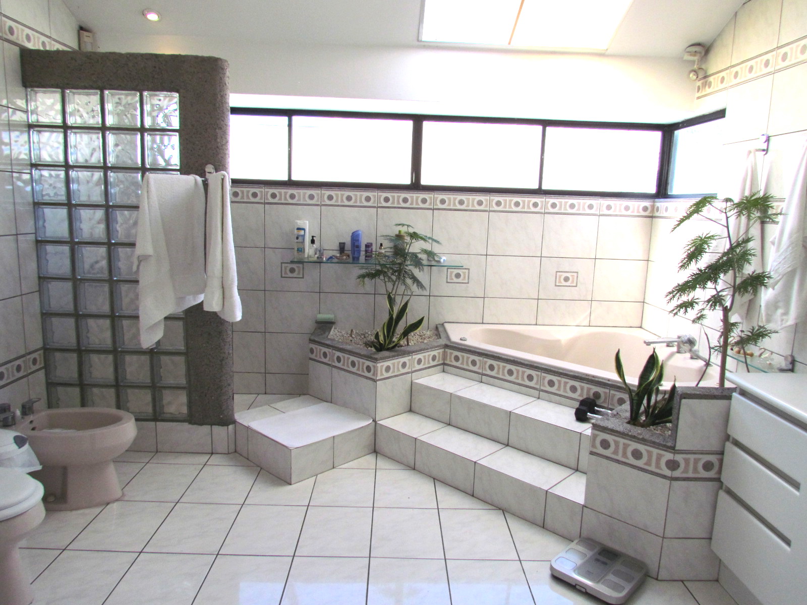 6 bed Single Family Homes For Sale in Escazu, San Jose - thumb 16