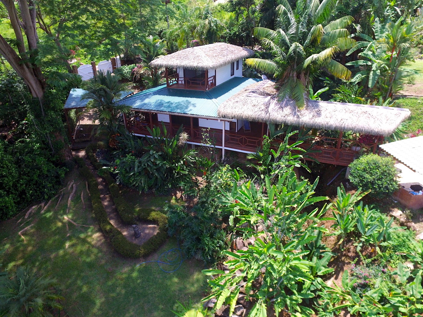 3 bed Single Family Homes For Sale in Ojochal, Puntarenas - thumb 3