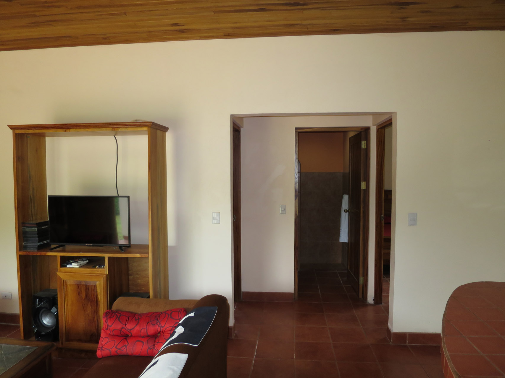 2 bed Single Family Homes For Sale in Playa Hermosa, Puntarenas - thumb 3