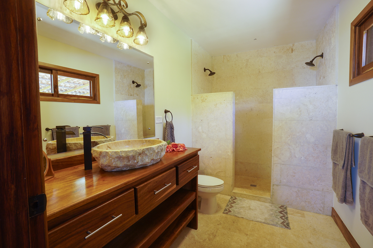 4 bed Single Family Homes For Sale in Dominical, Puntarenas - thumb 26