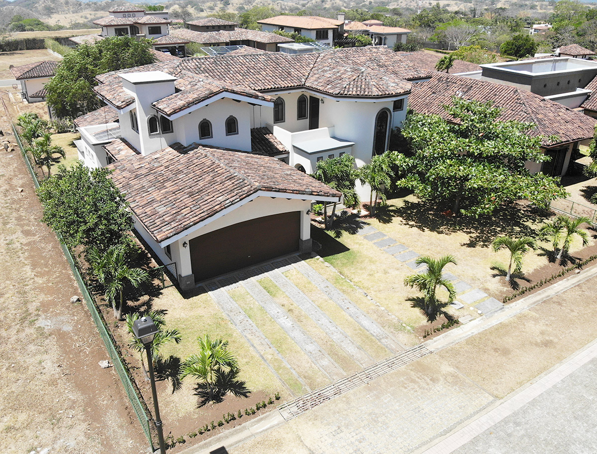 3 bed Single Family Homes For Sale in La Guacima, Alajuela - thumb 30