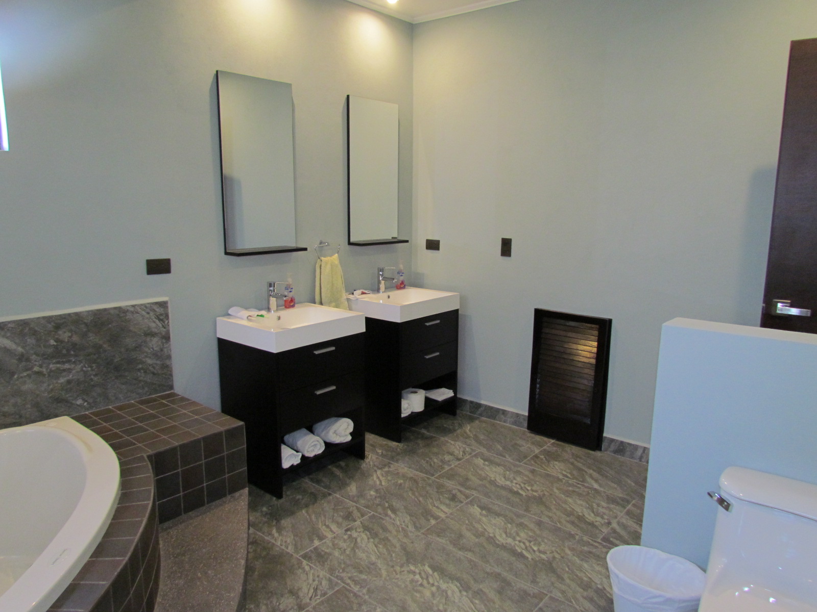 3 bed Single Family Homes For Sale in La Guacima, Alajuela - thumb 18
