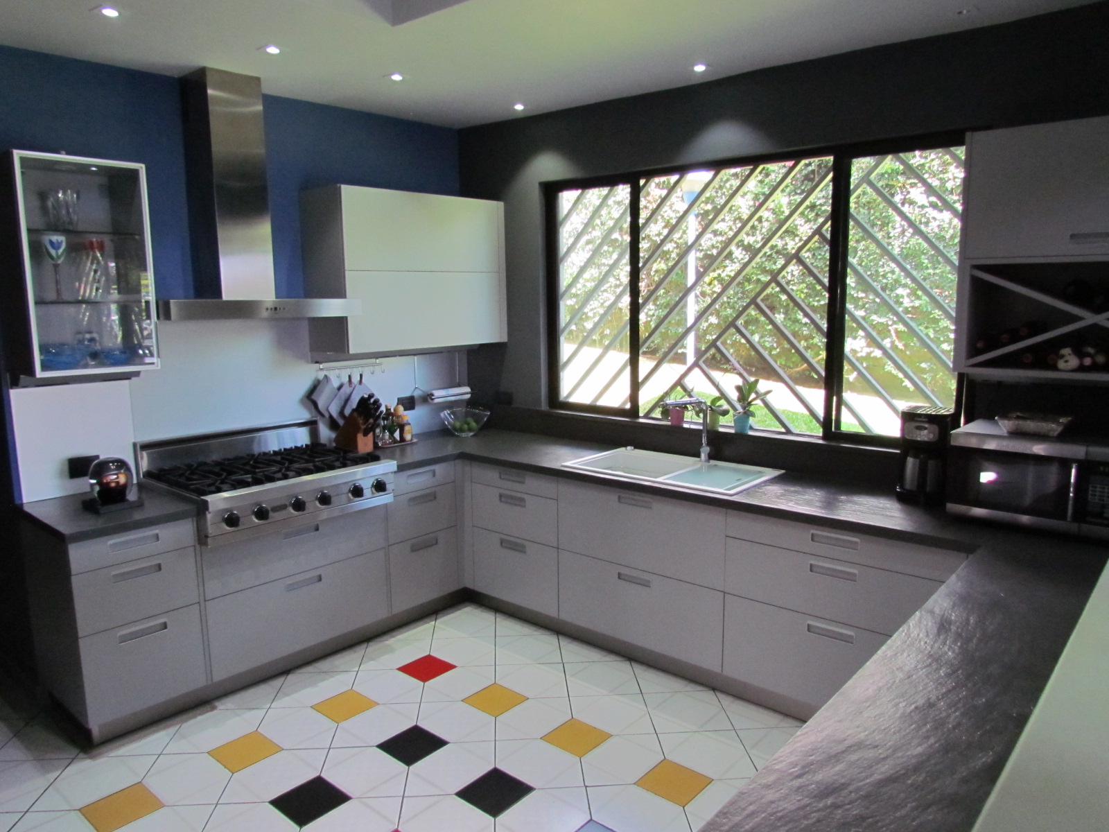 4 bed Single Family Homes For Sale in San Rafael De Escazu, San Jose - thumb 1