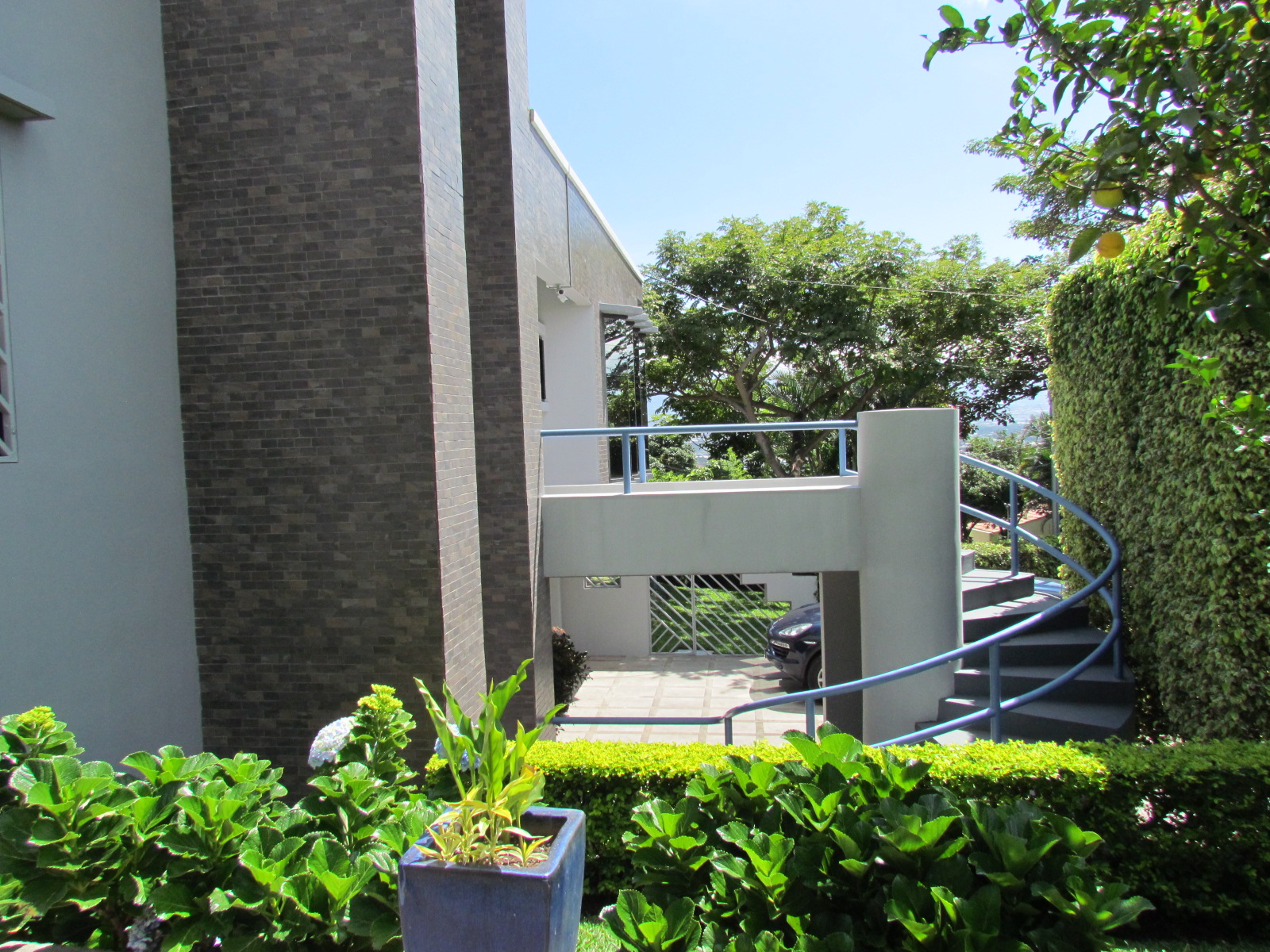 4 bed Single Family Homes For Sale in San Rafael De Escazu, San Jose - thumb 19