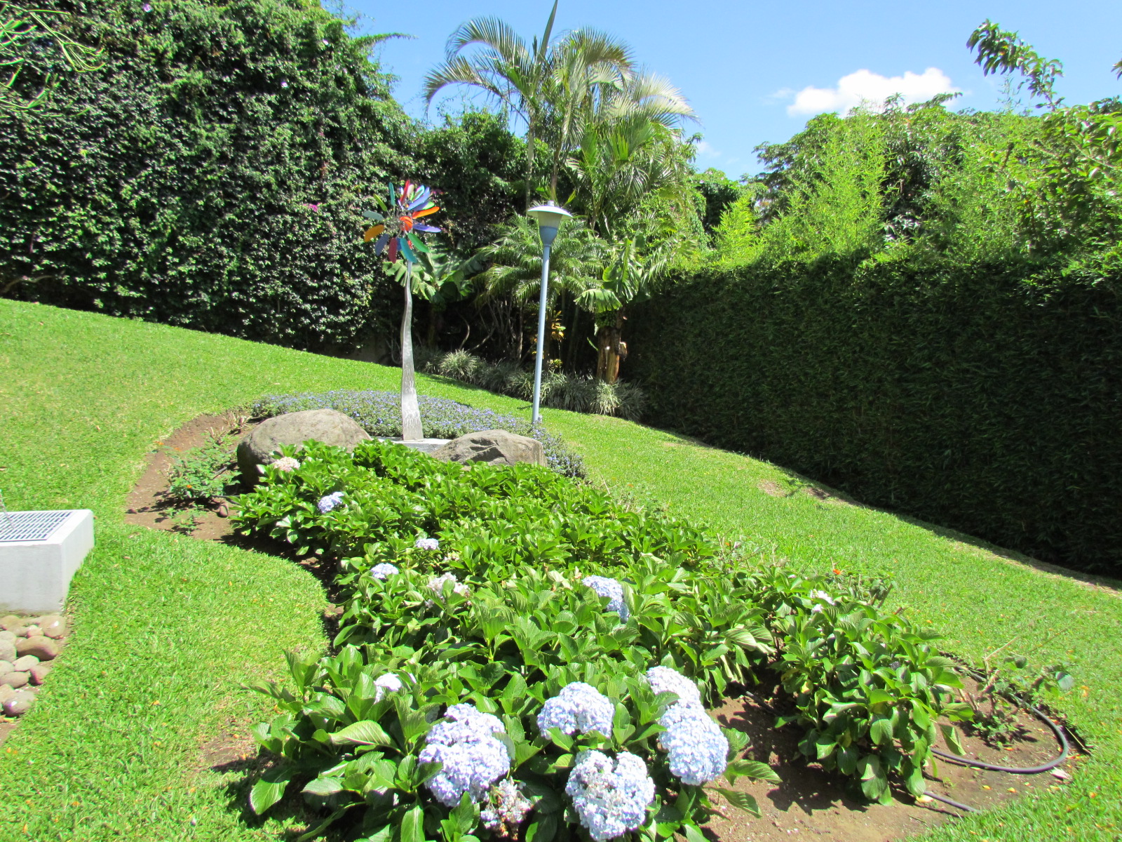 4 bed Single Family Homes For Sale in San Rafael De Escazu, San Jose - thumb 16