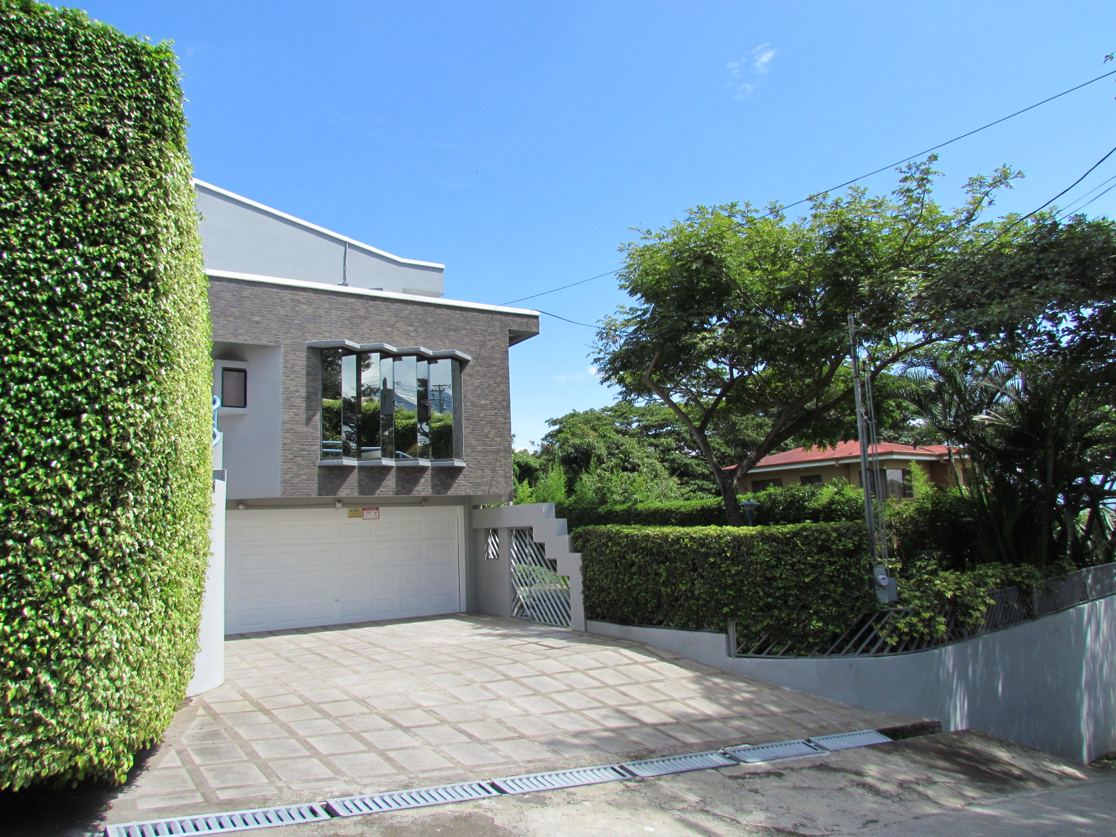 4 bed Single Family Homes For Sale in San Rafael De Escazu, San Jose - thumb 20
