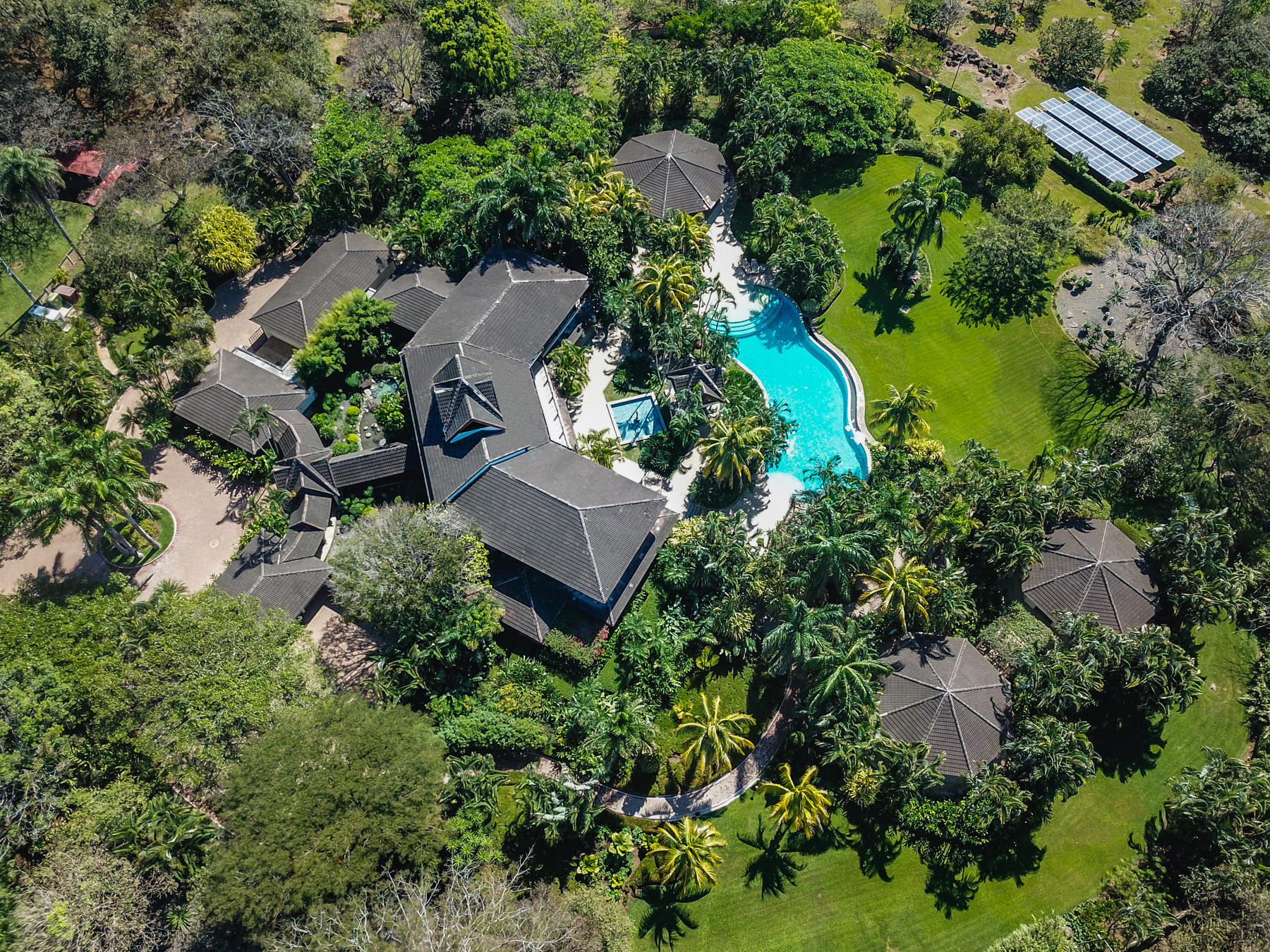 5 bed Single Family Homes For Sale in La Garita, Alajuela - thumb 1