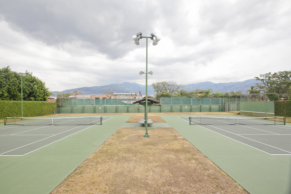 4 bed Single Family Homes For Sale in Santa Ana, San Jose - thumb 27