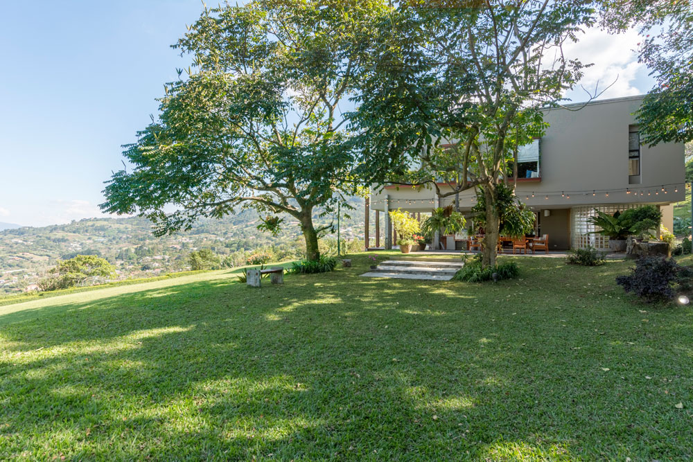 4 bed Single Family Homes For Sale in Escazu, San Jose - thumb 21