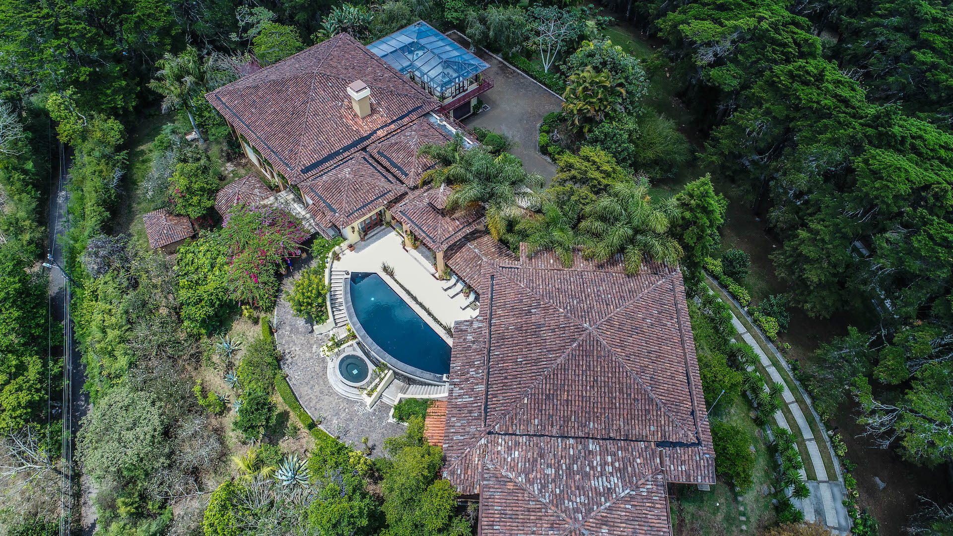 8 bed Single Family Homes For Sale in Escazu, San Jose - thumb 2