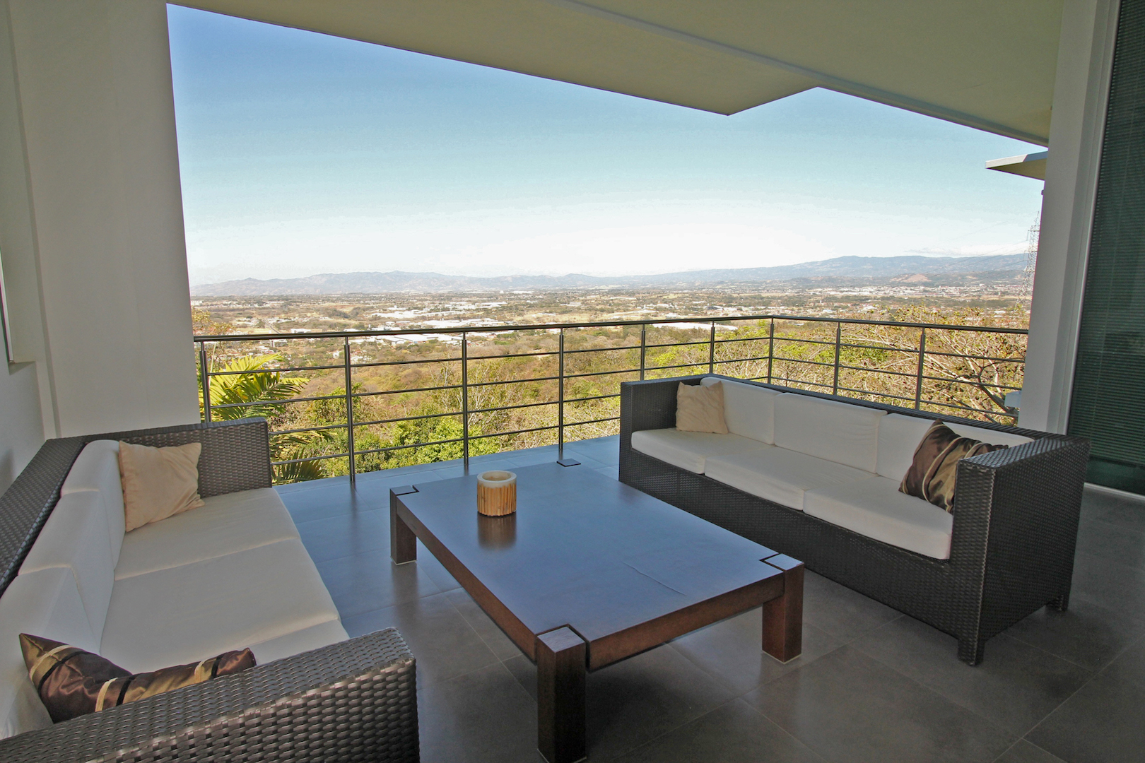 5 bed Single Family Homes For Sale in Santa Ana, San Jose - thumb 23
