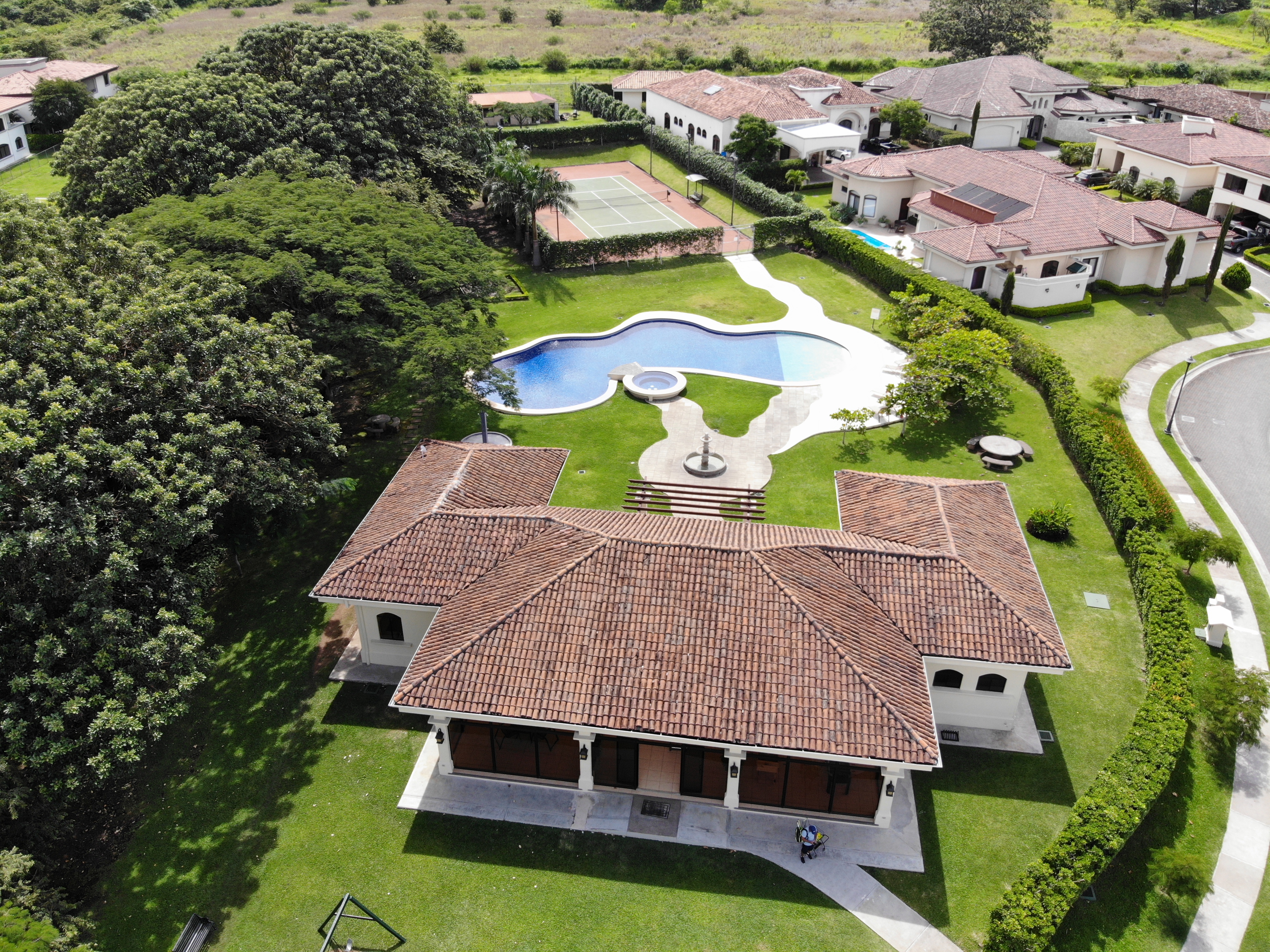 5 bed Single Family Homes For Sale in Santa Ana, San Jose - thumb 23