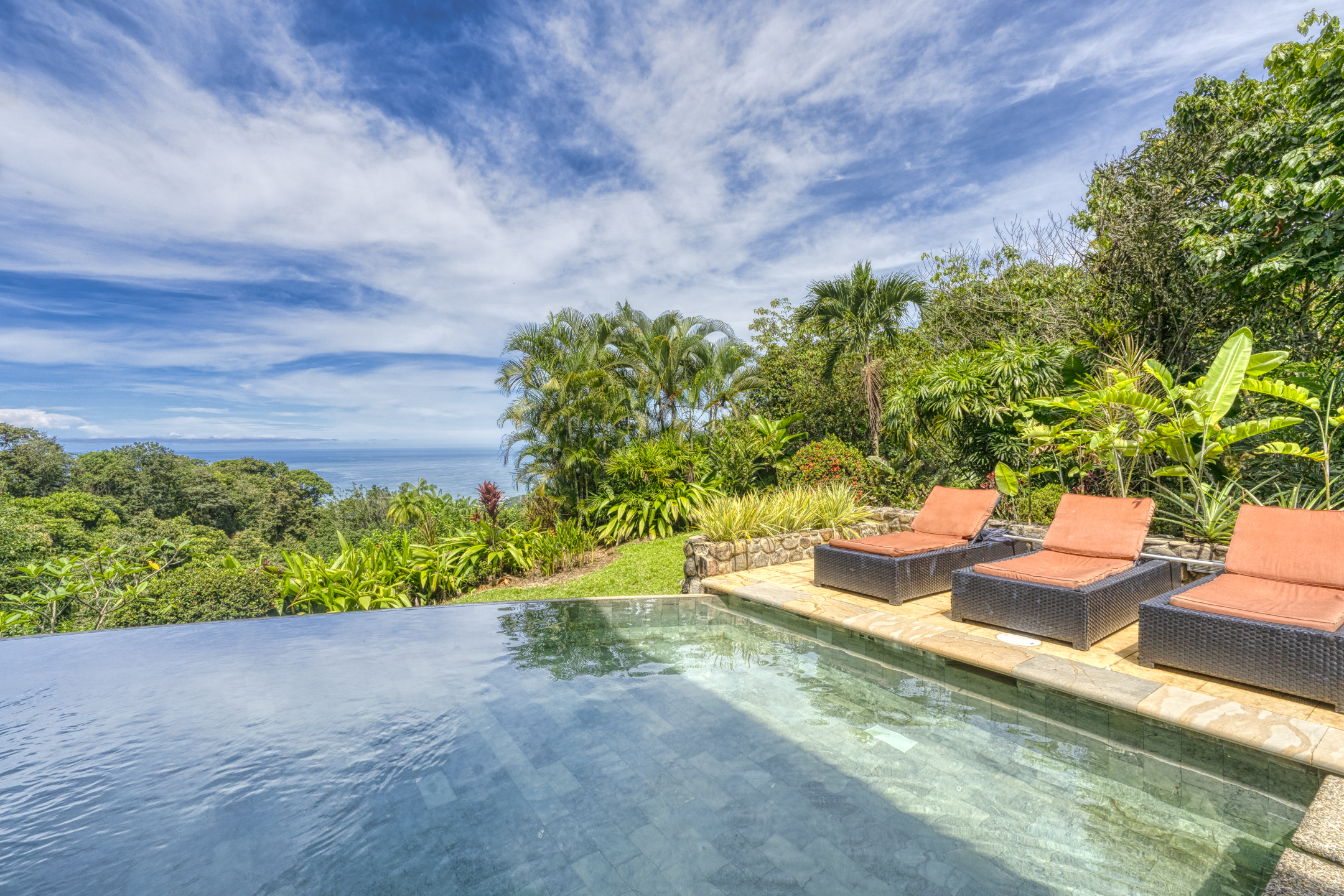 5 bed Single Family Homes For Sale in Dominical, Puntarenas - thumb 17
