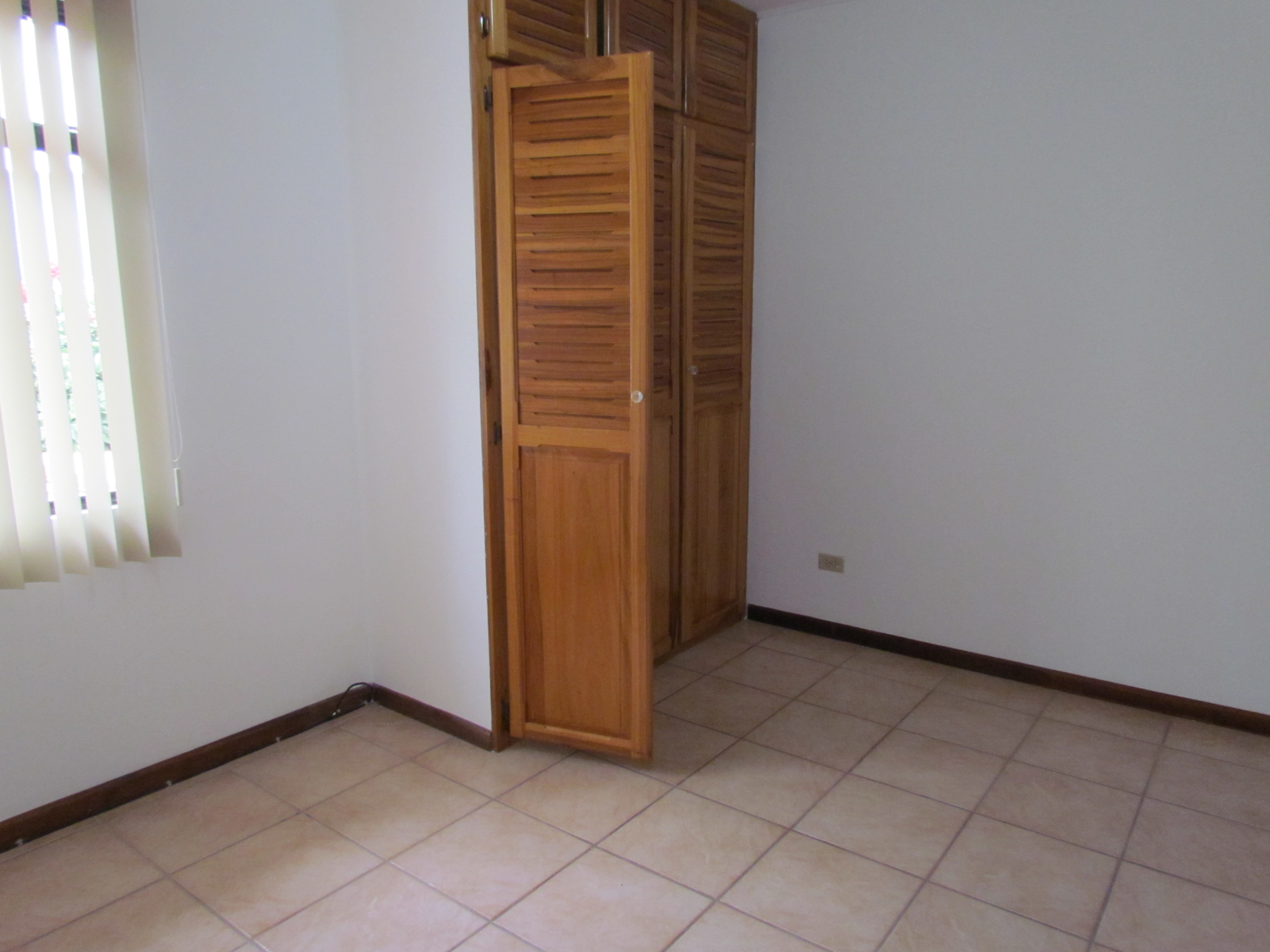3 bed Single Family Homes For Sale in Santa Ana, San Jose - thumb 10