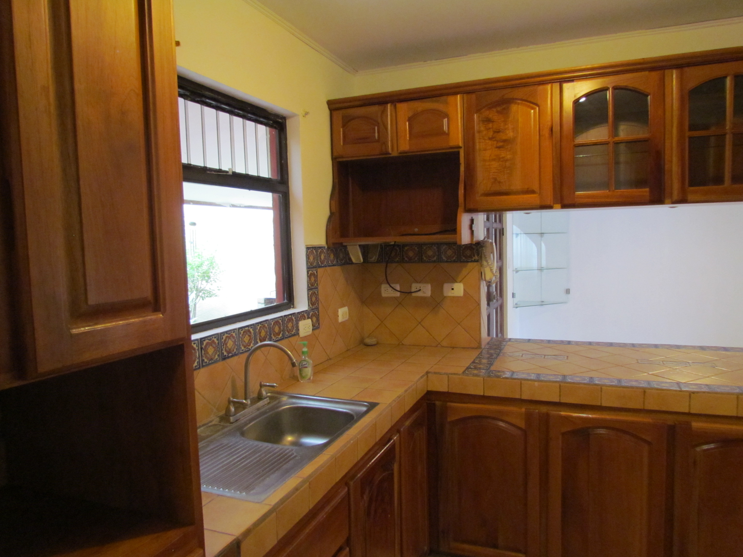 3 bed Single Family Homes For Sale in Santa Ana, San Jose - thumb 9