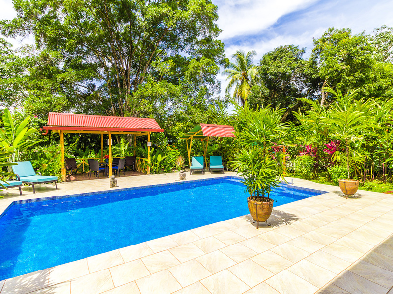 12 bed Hotel / Leisure For Sale in Ojochal, Puntarenas - 1