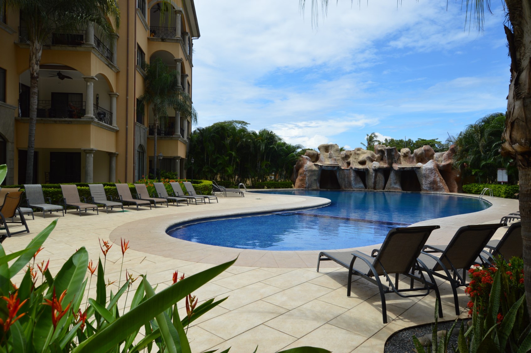 2 bed Condo For Sale in Tamarindo, Guanacaste - thumb 2