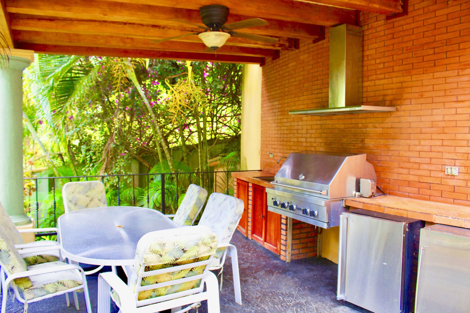 4 bed Single Family Homes For Sale in Manuel Antonio, Puntarenas - thumb 18
