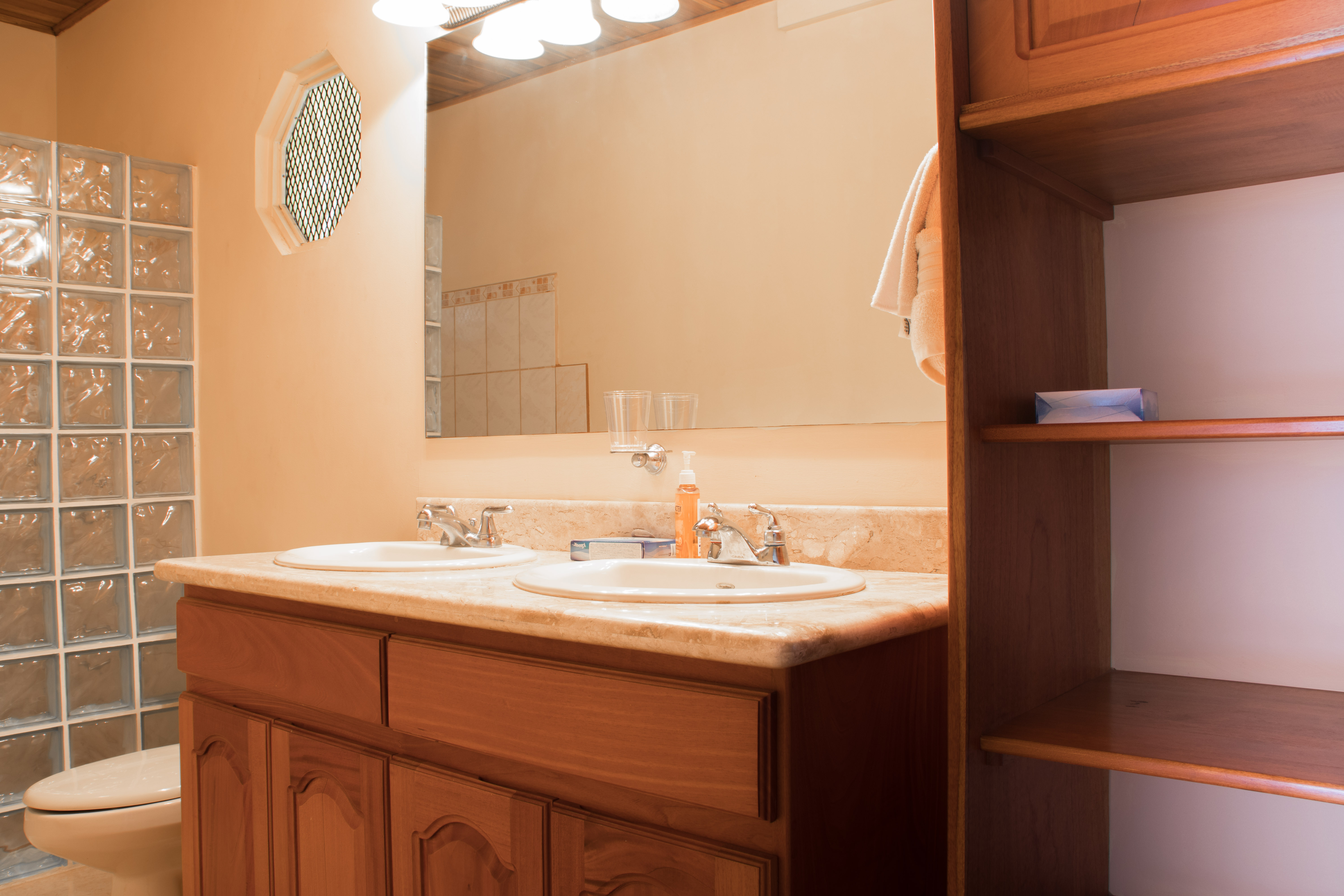 5 bed Single Family Homes For Sale in Playas Del Coco, Guanacaste - thumb 23